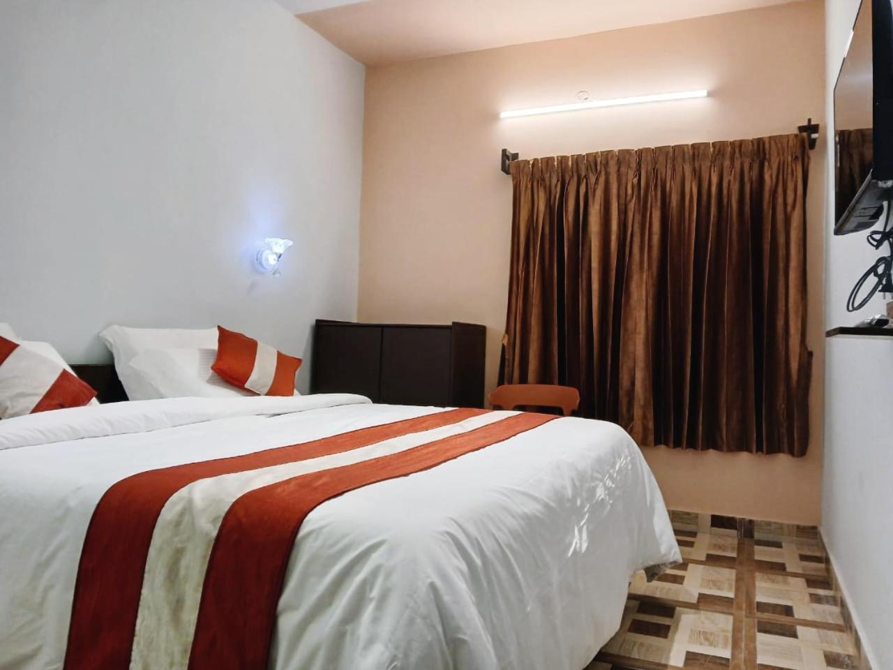Ponmurugan Residency コダイカナル エクステリア 写真