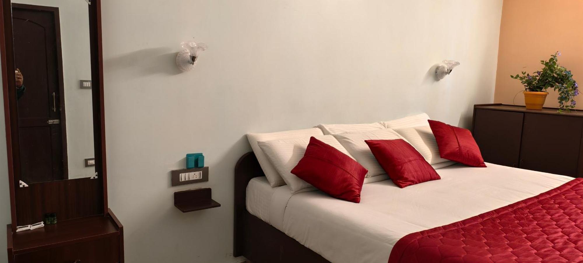 Ponmurugan Residency コダイカナル エクステリア 写真